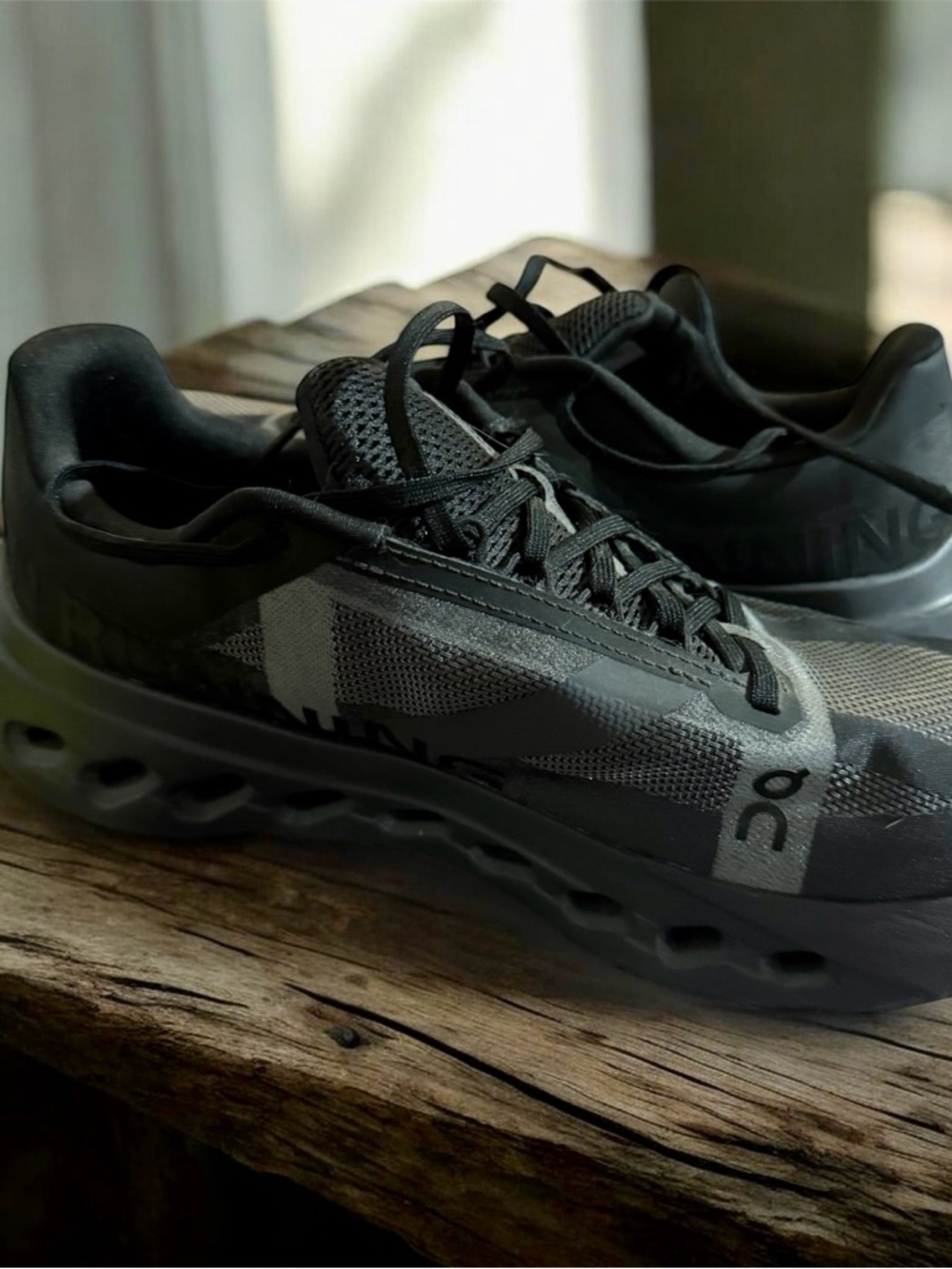 On Running Men's Black Cloudsurfer Next